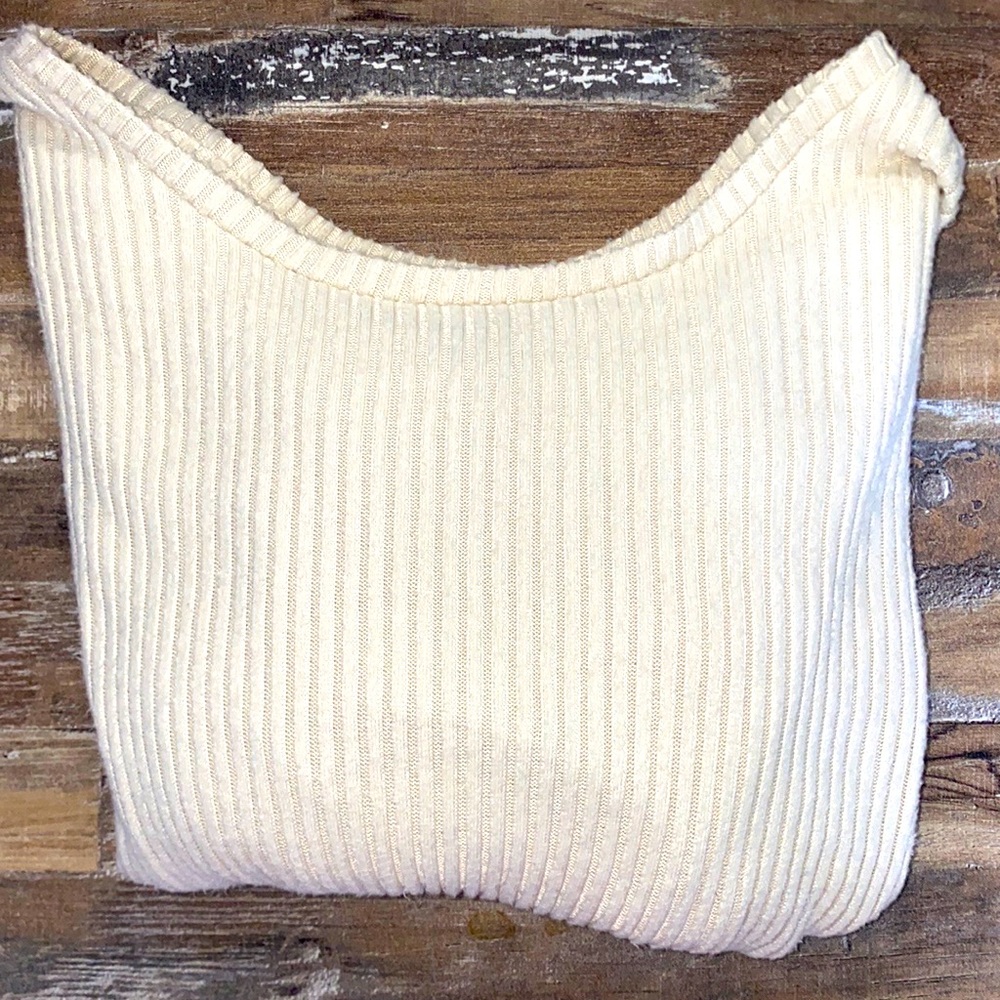 American Eagle: Womens Small Long sleeve sweater